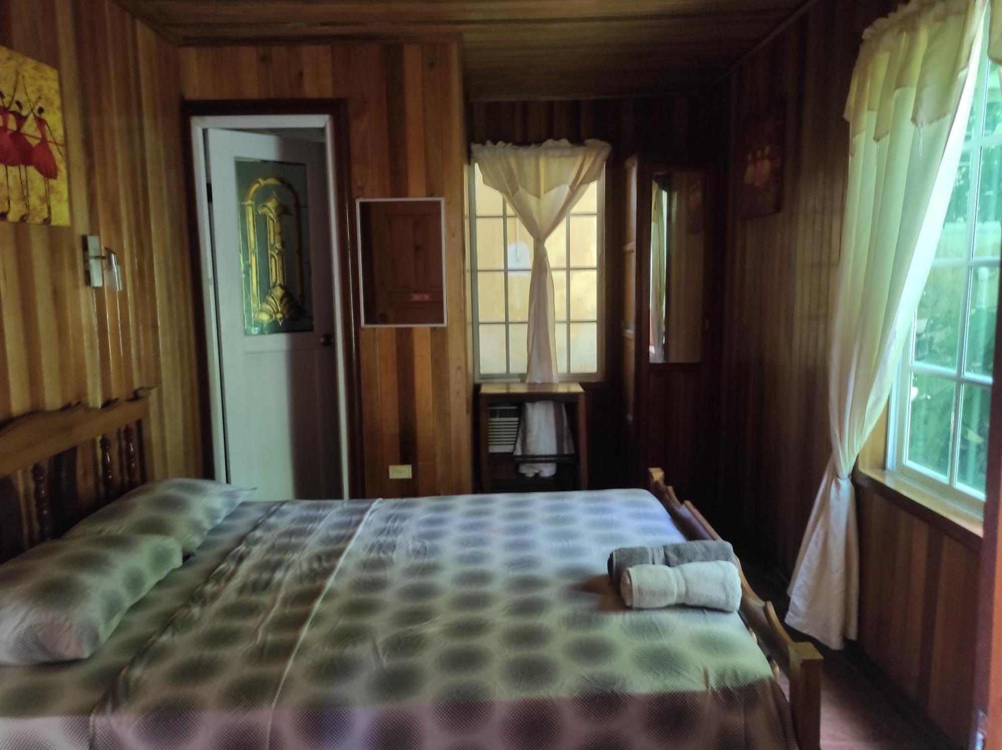 Bastimentos Hill Guest House Bocas Town Exterior photo